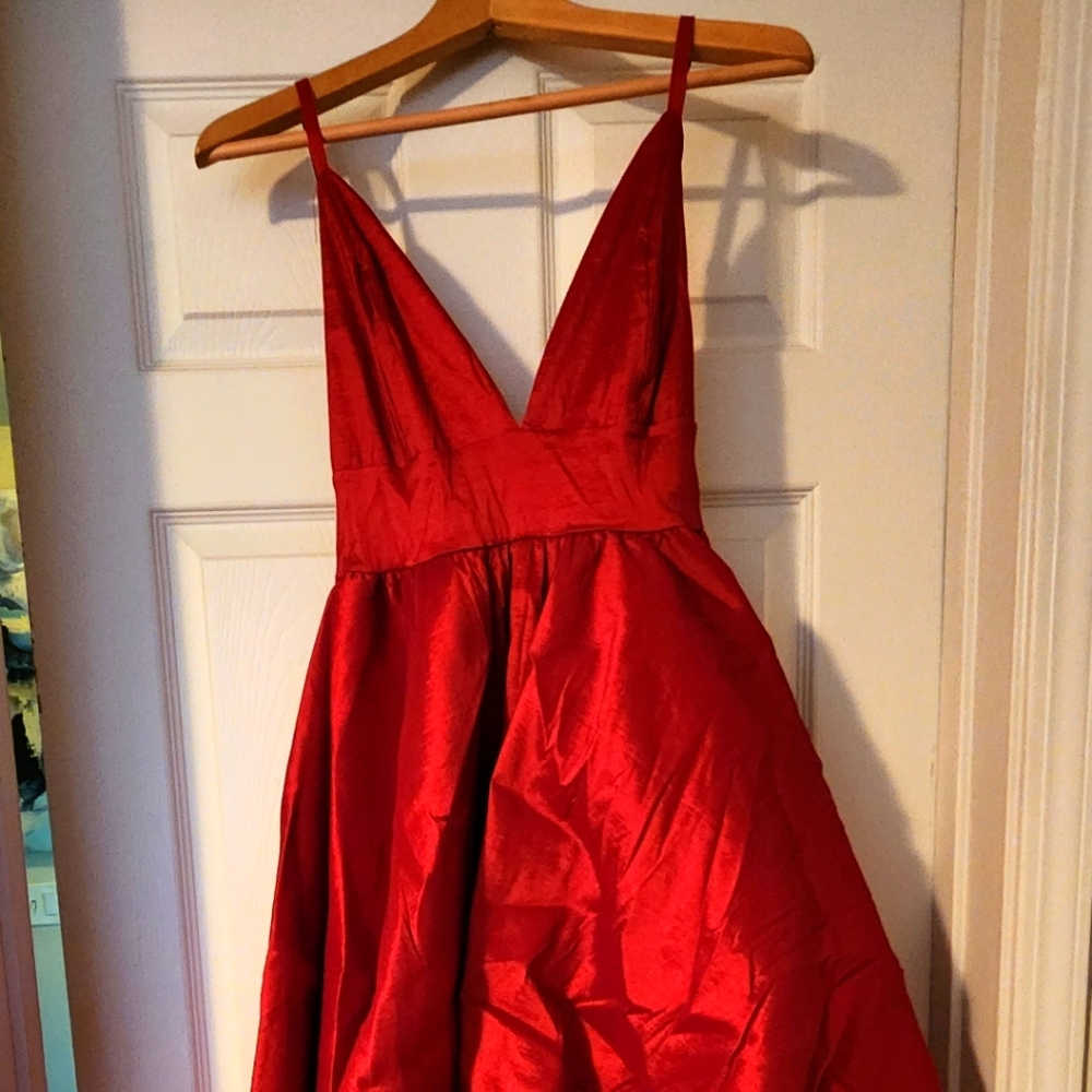 Red Sheath Dress New w/tags sz Medium